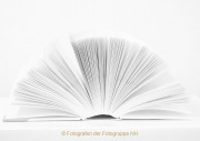 Monatsthema Bücher, Journale, Zeitungen - Fotografin Anne Jeuk