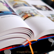 Monatsthema Bücher, Journale, Zeitungen - Fotograf Henry Mann