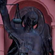 Statue des Heiligen St. Michael in Oberjosbach - Fotograf Albert Wenz
